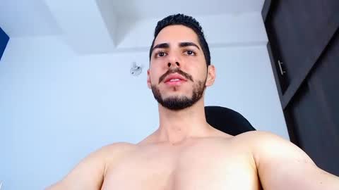 Snapshot of _davidwolf chatting on 01.19.25 David online show from 01.19.25