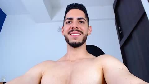 Snapshot of _davidwolf chatting on 01.28.25 David online show from 01.28.25