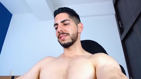 Snapshot of _davidwolf chatting on 02.01.25 David online show from 02.01.25