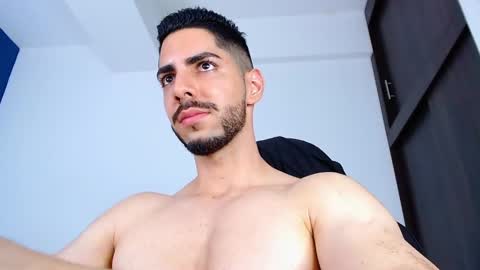 Snapshot of _davidwolf chatting on 02.10.25 David online show from 02.10.25