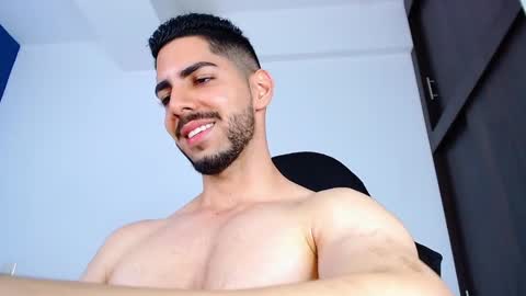 Snapshot of _davidwolf chatting on 02.10.25 David online show from 02.10.25