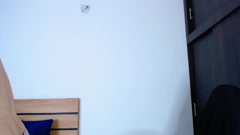 Snapshot of _davidwolf chatting on 02.12.25 David online show from 02.12.25