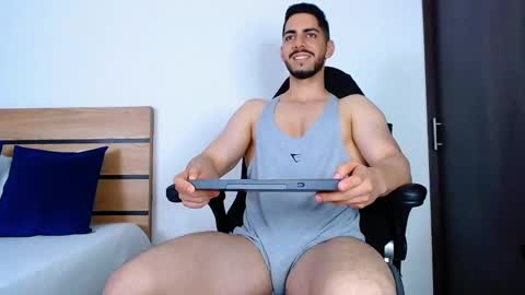 Snapshot of _davidwolf chatting on 02.13.25 David online show from 02.13.25