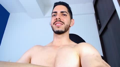 Snapshot of _davidwolf chatting on 02.19.25 David online show from 02.19.25