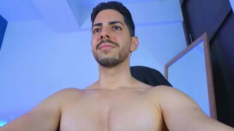 Snapshot of _davidwolf chatting on 11.20.25 David online show from 11.20.25