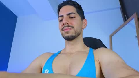 Snapshot of _davidwolf chatting on 12.13.25 David online show from 12.13.25