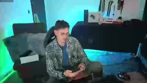 Snapshot of _delacruz911_ chatting on 03.18.26 delacruz online show from 03.18.26
