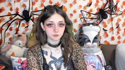 Snapshot of _devilbaby chatting on 09.22.25 Kate online show from 09.22.25