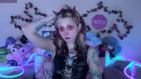 Snapshot of _devilbaby chatting on 05.18.26 Kate online show from 05.18.26