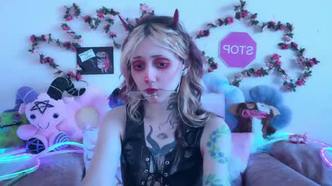 Snapshot of _devilbaby chatting on 05.19.26 Kate online show from 05.19.26