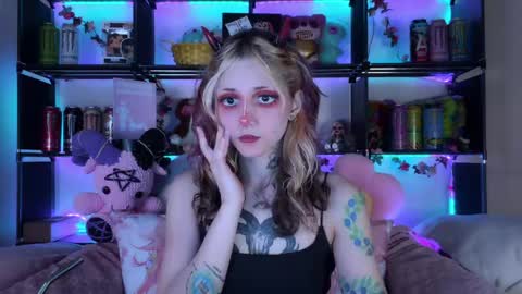 Snapshot of _devilbaby chatting on 05.21.26 Kate online show from 05.21.26