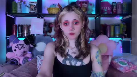 Snapshot of _devilbaby chatting on 05.28.26 Kate online show from 05.28.26