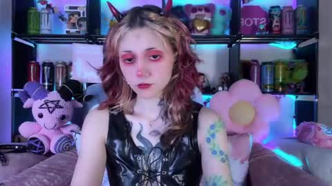 Snapshot of _devilbaby chatting on 06.10.26 Kate online show from 06.10.26