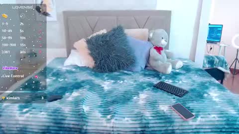 Snapshot of _diana_black chatting on 12.19.25 _diana_black online show from 12.19.25