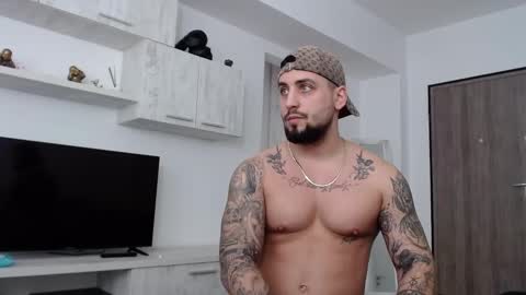 Snapshot of _dylangreen chatting on 01.07.25 Dylan online show from 01.07.25