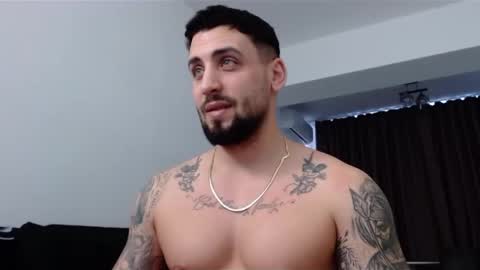 Snapshot of _dylangreen chatting on 02.22.25 Dylan online show from 02.22.25