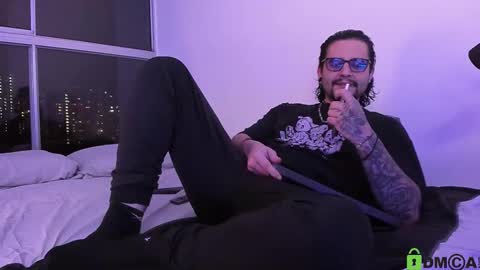  -         online show from 03.04.26