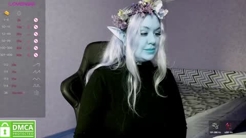 chloue and Gretta online show from 02.02.25