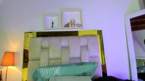 Isabella online show from 01.25.25