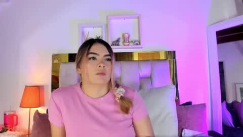 Isabella online show from 11.28.25