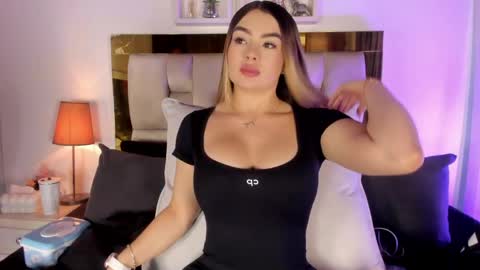 Isabella online show from 03.25.26