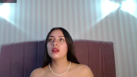 Snapshot of _emma_diamond_ chatting on 12.27.24 Emma online show from 12.27.24