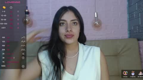 Snapshot of _emma_diamond_ chatting on 12.29.24 Emma online show from 12.29.24