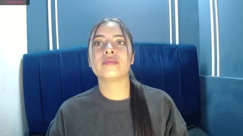 Snapshot of _emma_diamond_ chatting on 02.08.25 Emma online show from 02.08.25