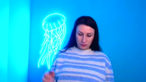 Snapshot of _emma_lay chatting on 12.26.24 Emma online show from 12.26.24