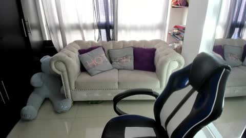 Emma online show from 12.04.24