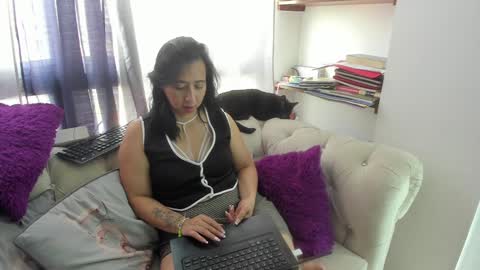 Emma online show from 12.26.24