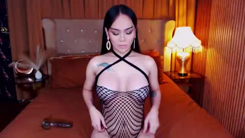 Snapshot of _empressvalerie_ chatting on 09.28.25 _empressvalerie_ online show from 09.28.25