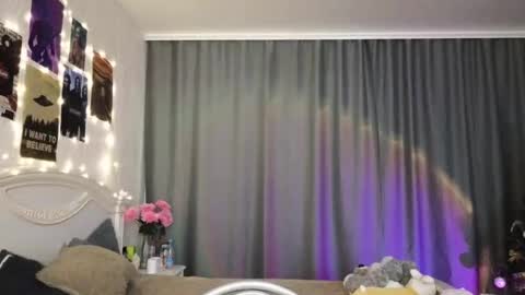 EveEva online show from 02.15.25