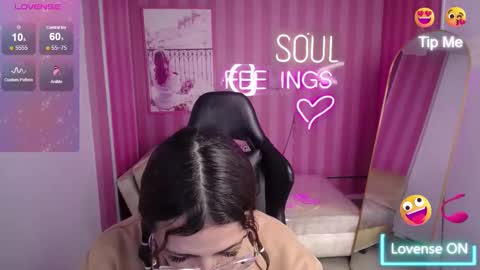 Snapshot of _evoni_b chatting on 09.14.25 evoni online show from 09.14.25