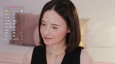 Essie  online show from 09.12.25