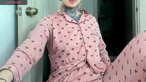 Alis online show from 02.25.25