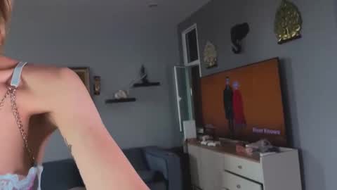 Snapshot of _fieryflash_ chatting on 11.13.25 Lola 3 online show from 11.13.25