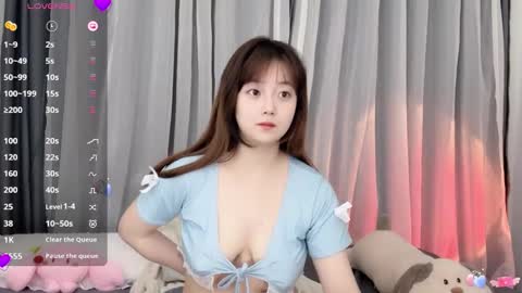 Snapshot of _flipped_ chatting on 10.30.25 Flipped online show from 10.30.25