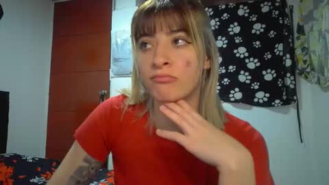 Snapshot of _genesid_dixton chatting on 04.05.26 Mia-foster online show from 04.05.26