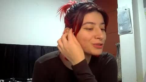 Snapshot of _genesid_dixton chatting on 06.23.26 Mia-foster online show from 06.23.26