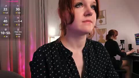 Snapshot of _goddess_alice_ chatting on 06.12.26 Alice online show from 06.12.26