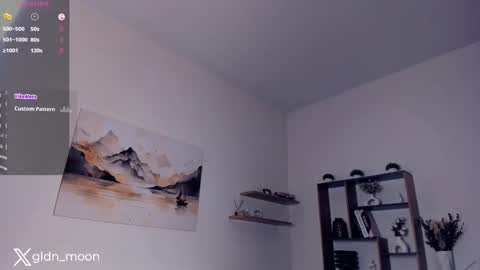 Snapshot of _golden_moon_ chatting on 02.26.25 Rina online show from 02.26.25