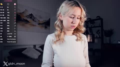 Snapshot of _golden_moon_ chatting on 02.27.25 Rina online show from 02.27.25