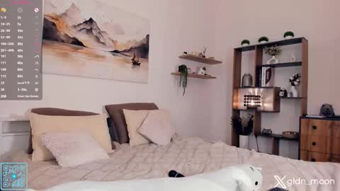 Snapshot of _golden_moon_ chatting on 09.22.25 Rina online show from 09.22.25