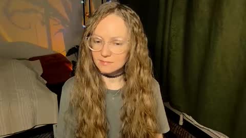 _goldilocks__ online show from 10.08.25