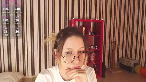 Snapshot of _hanna_moon_ chatting on 02.28.25 Hannaolotl online show from 02.28.25