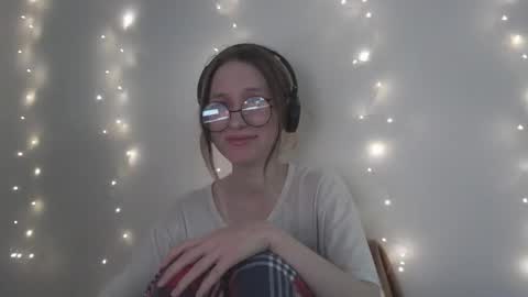 Snapshot of _hanna_moon_ chatting on 12.05.25 Hannaolotl online show from 12.05.25