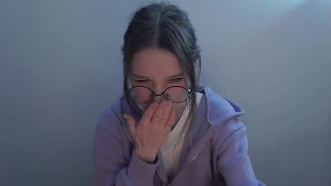 Snapshot of _hanna_moon_ chatting on 12.18.25 Hannaolotl online show from 12.18.25