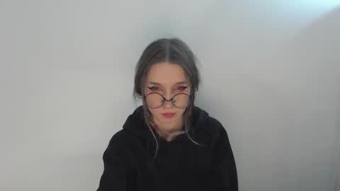 Snapshot of _hanna_moon_ chatting on 12.19.25 Hannaolotl online show from 12.19.25