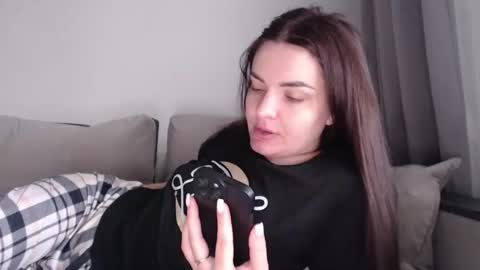 Snapshot of _hidden_frommymoom_ chatting on 03.02.26 Criss4u online show from 03.02.26